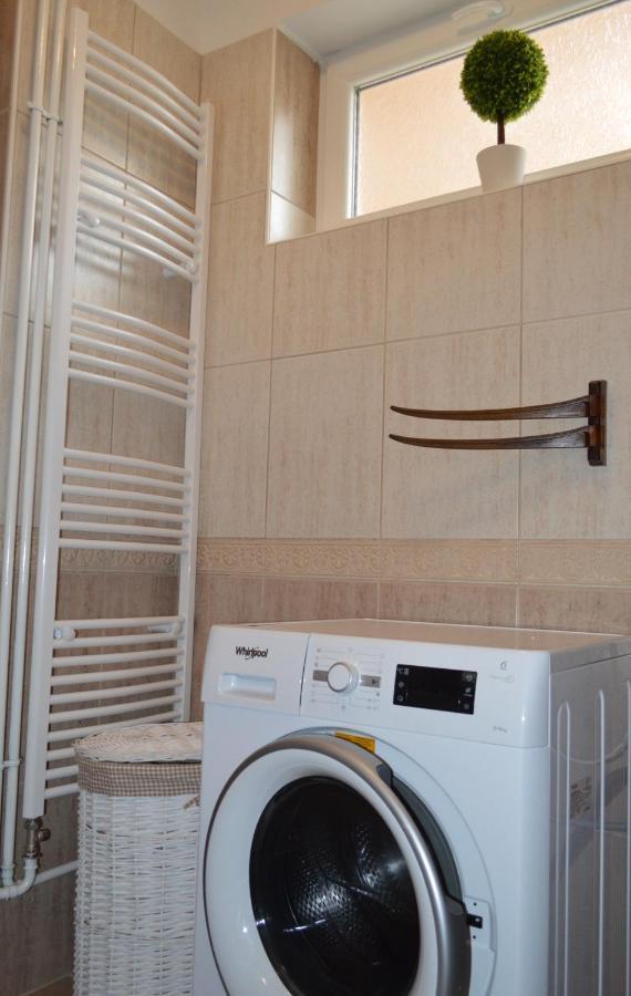 Angéla Apartman Hajdúszoboszló Extérieur photo